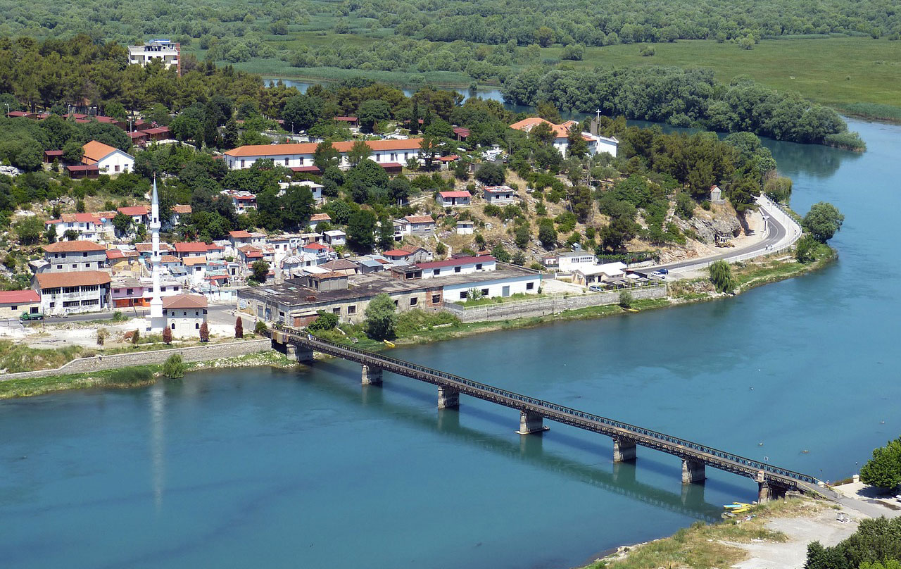 Skoder River