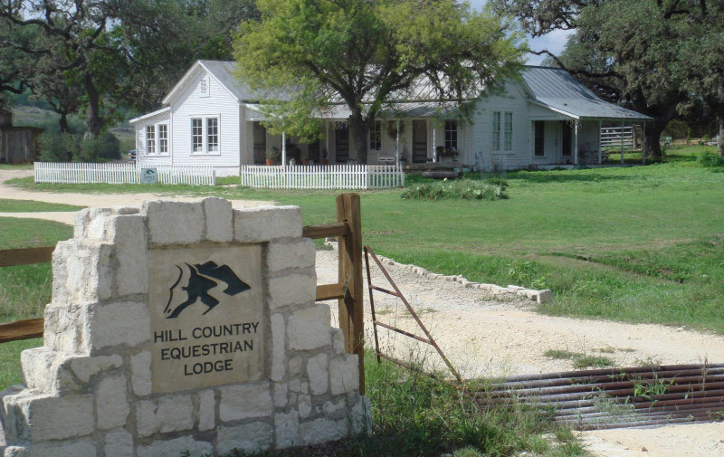 Hill Country Equestrian Lodge
