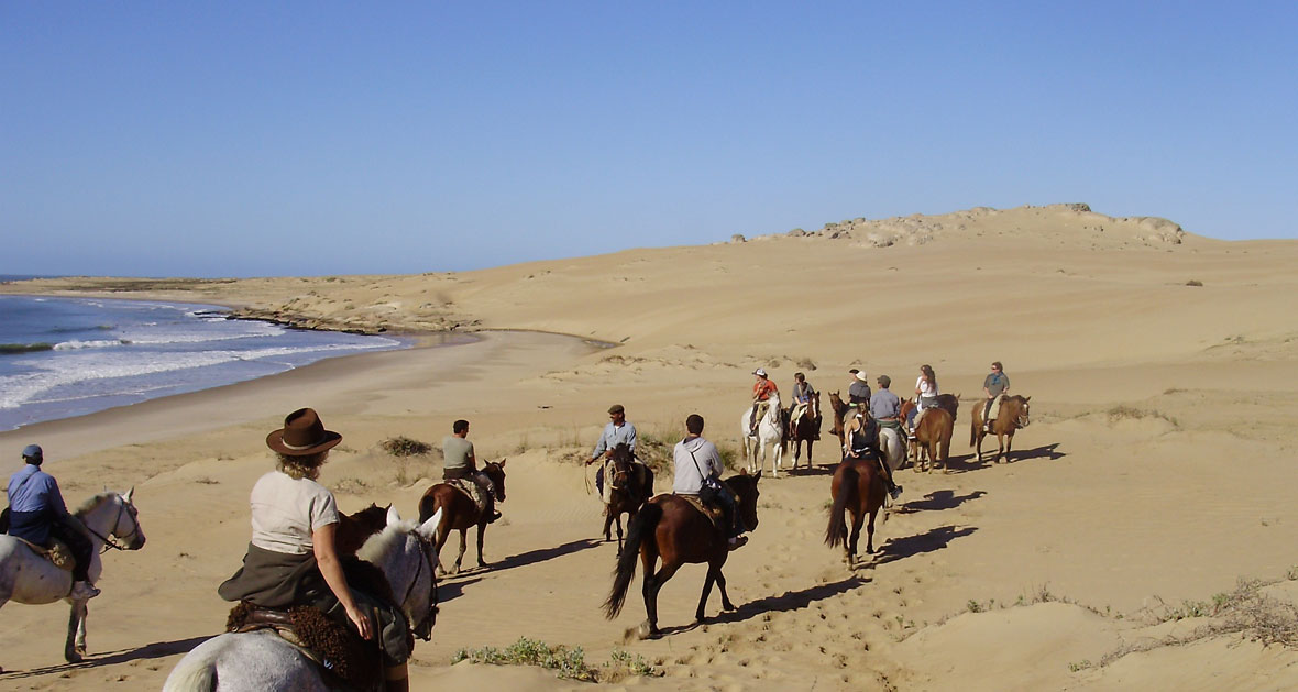 Cabalgando por la playa